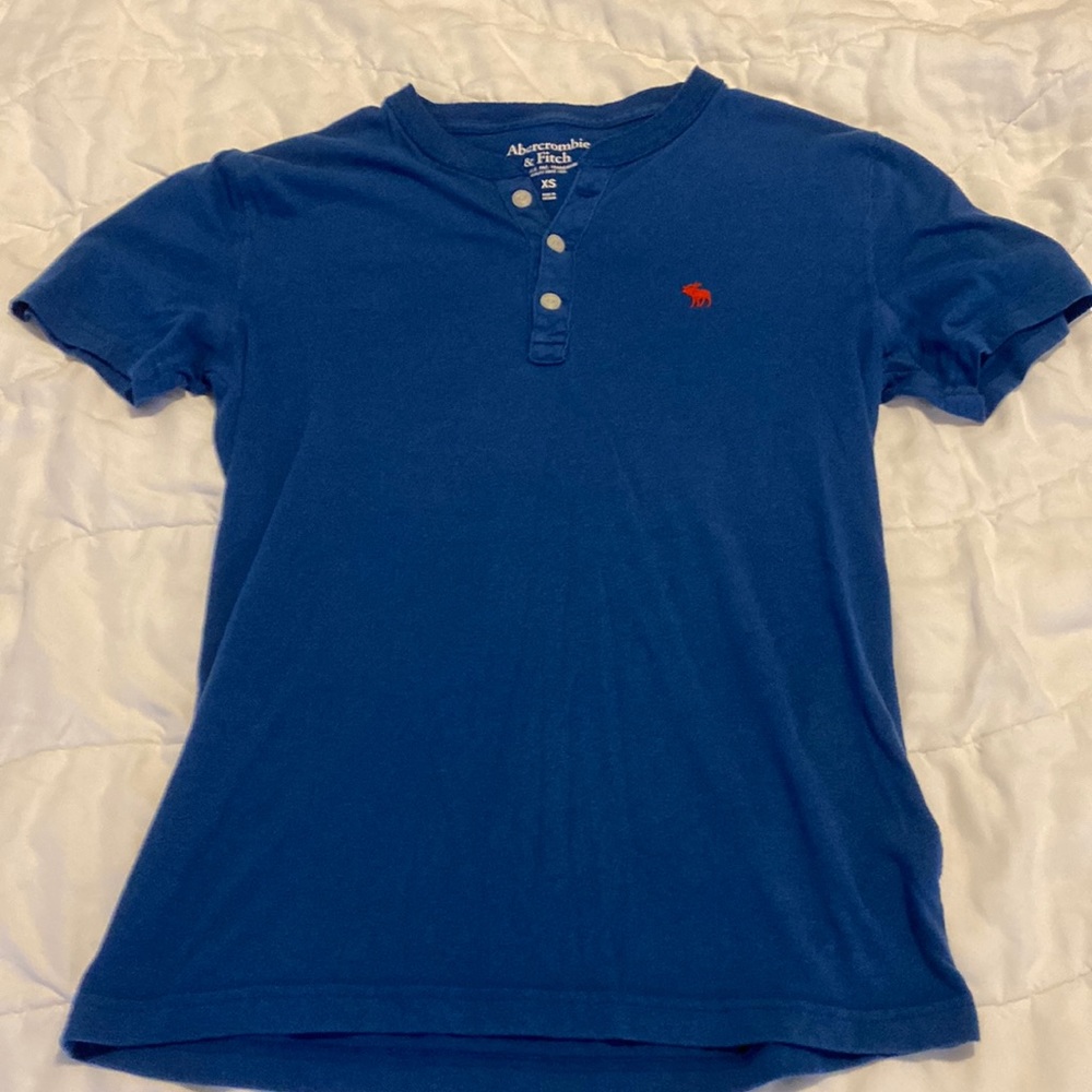 Abercrombie & Fitch Mens Henley. Extra Small